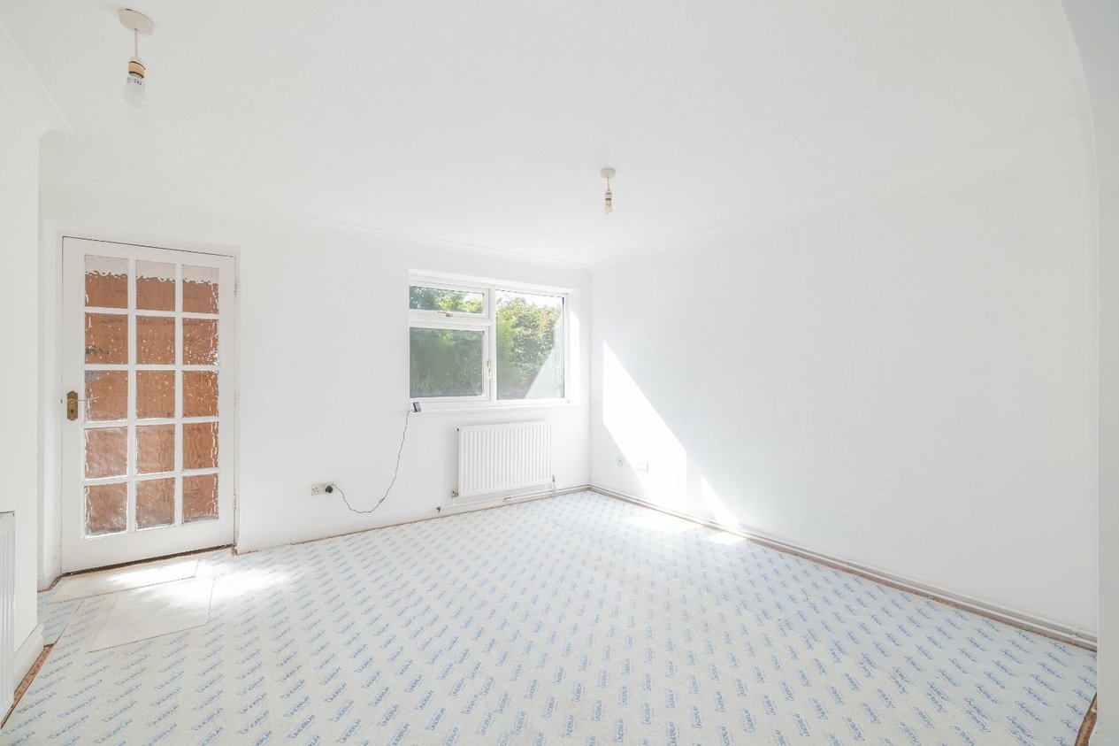 Properties For Sale in Riverside Close Canterbury