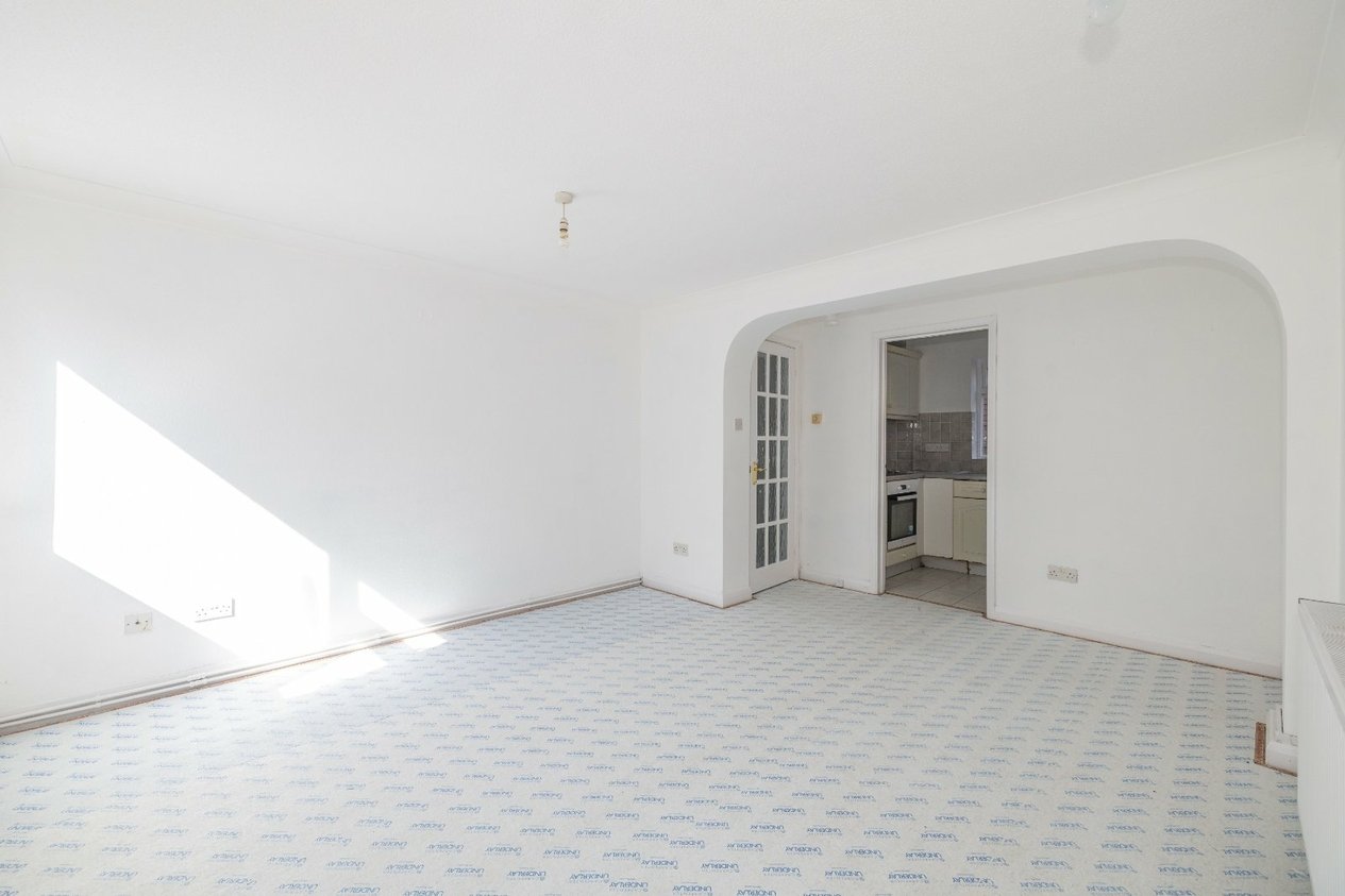 Properties For Sale in Riverside Close Canterbury