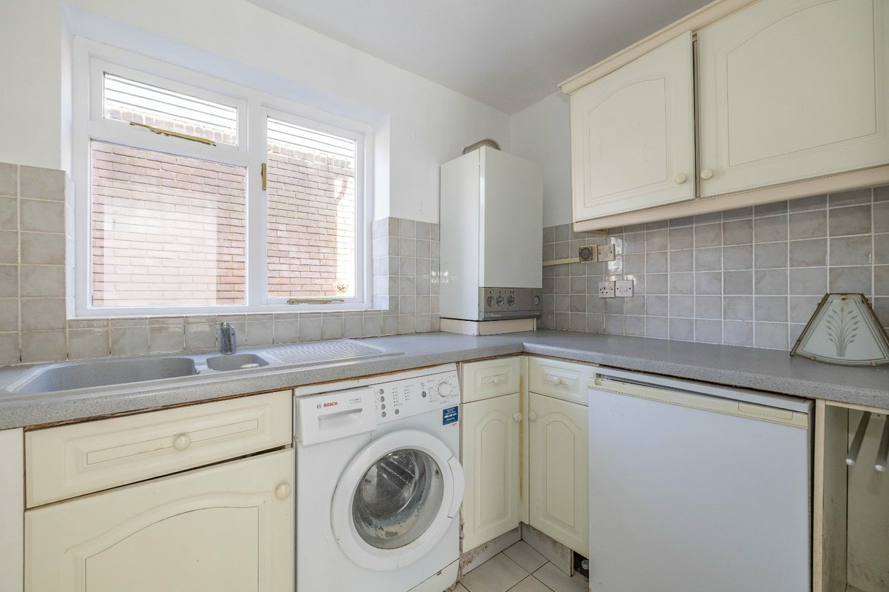 Properties For Sale in Riverside Close Canterbury