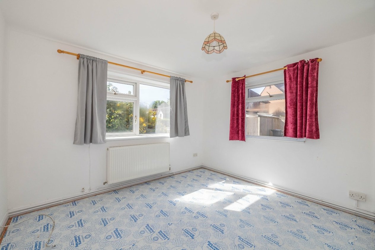 Properties For Sale in Riverside Close Canterbury