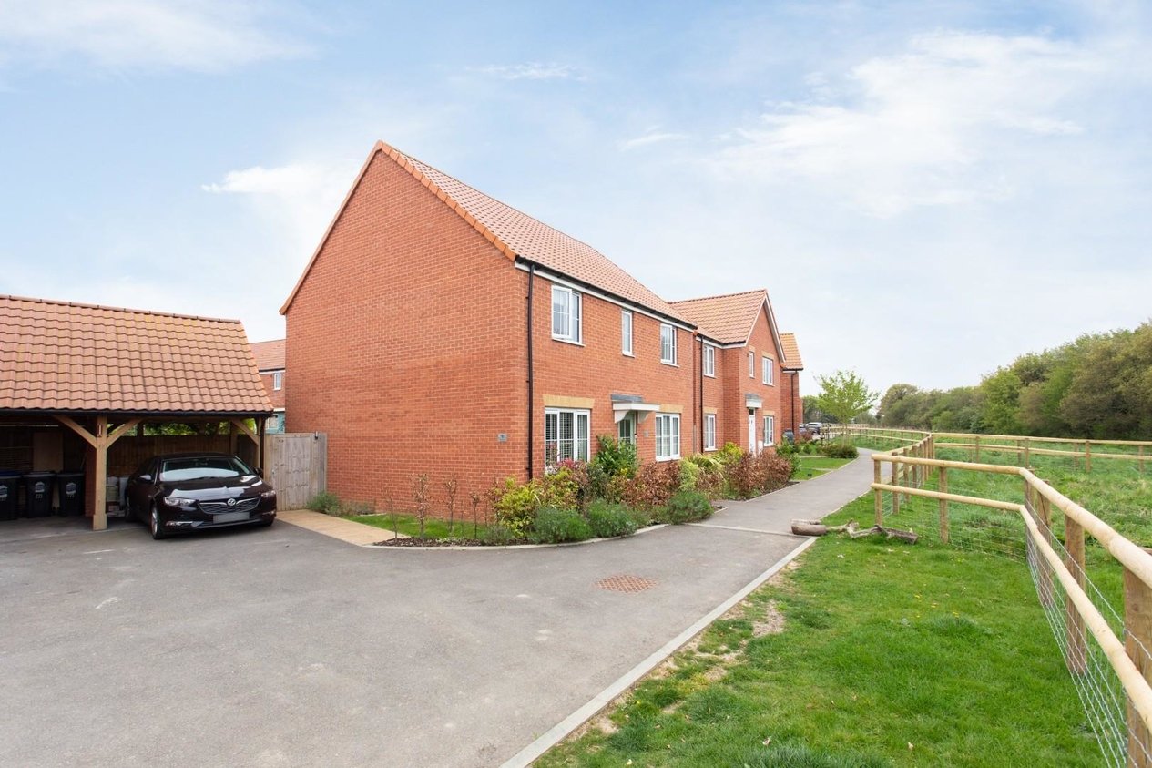 Properties Sold Subject To Contract in Rogers Close Aylesham
