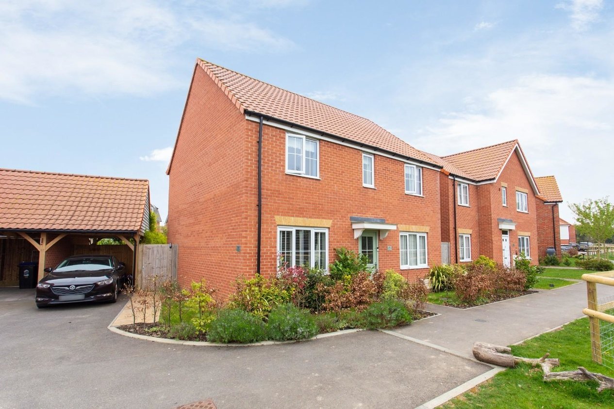 Properties Sold Subject To Contract in Rogers Close Aylesham