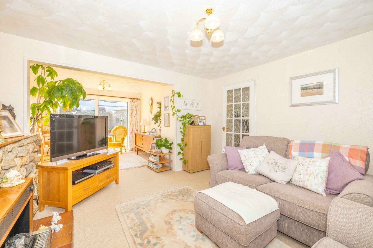 Properties Under Offer in Romney Road Ashford