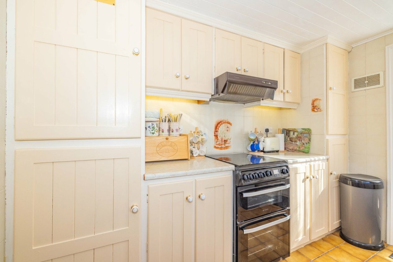 Properties Under Offer in Romney Road Ashford