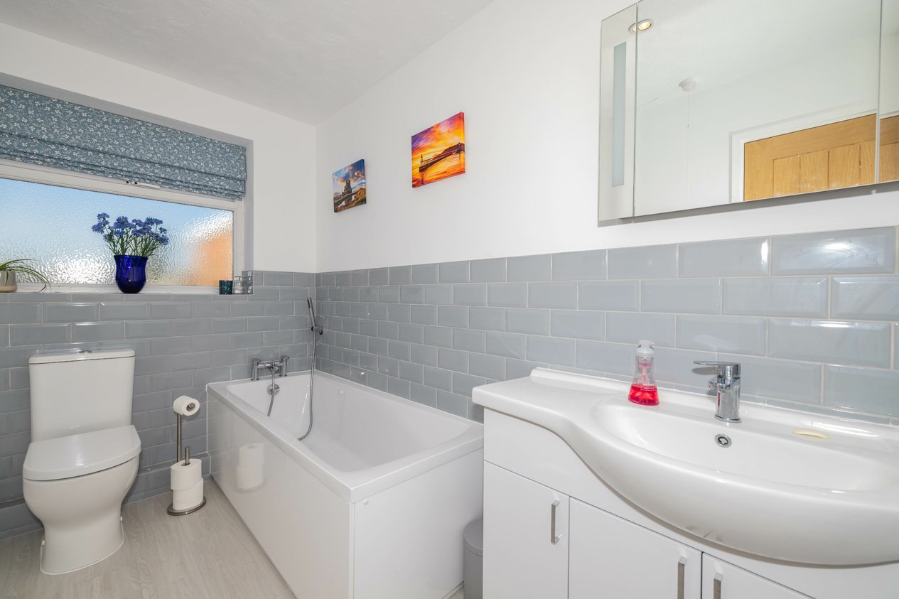 Properties Under Offer in Rowan Close Sturry