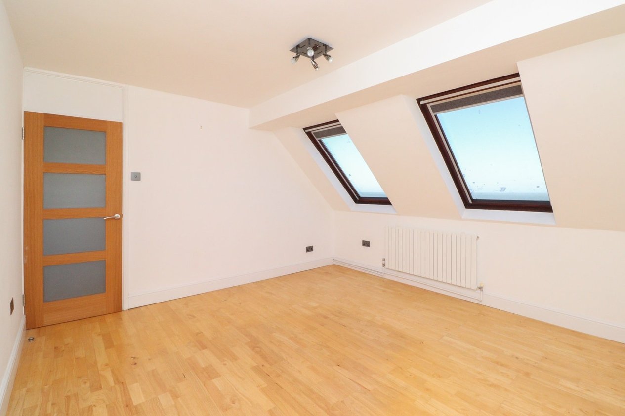 Properties For Sale in Rowena Court, 1  St Mildreds Gardens Westgate-on-Sea