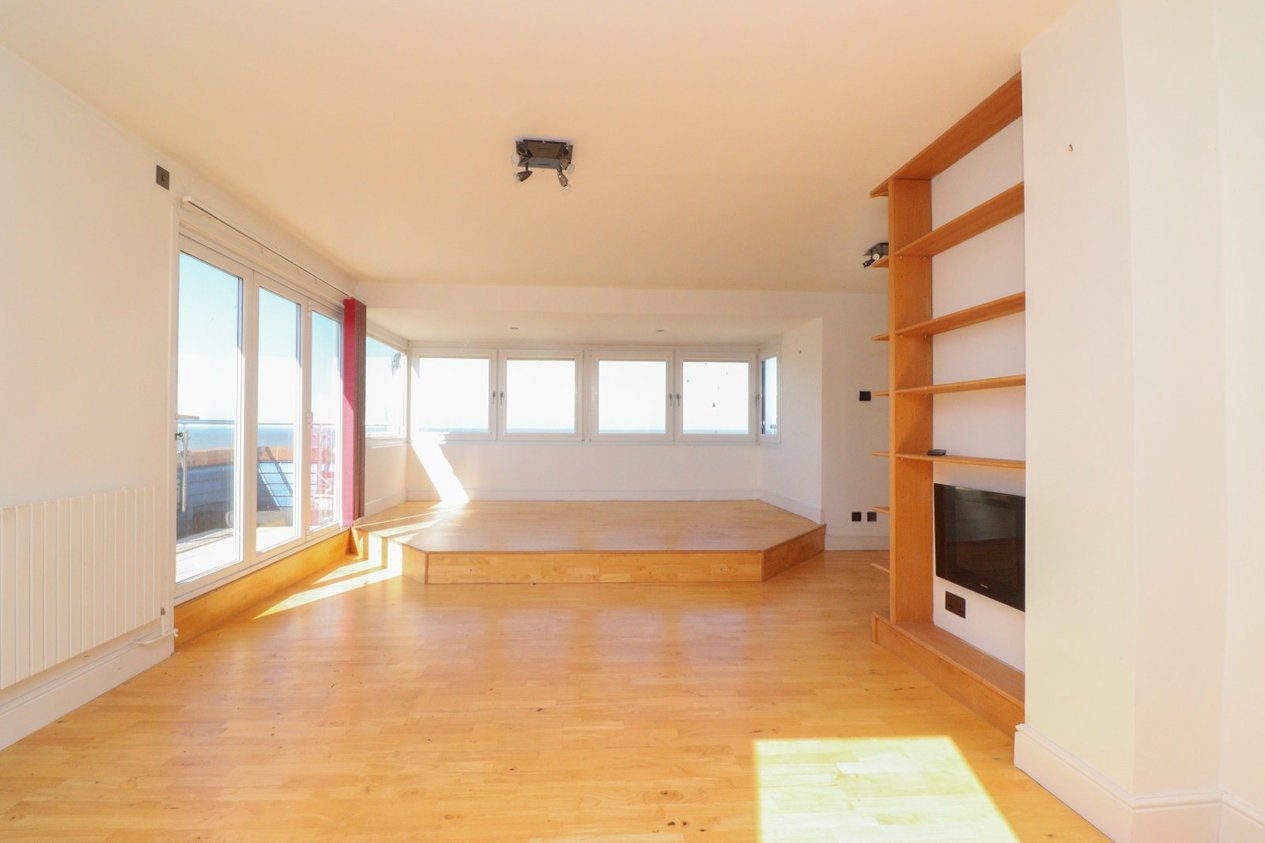 Properties For Sale in Rowena Court, 1  St Mildreds Gardens Westgate-on-Sea