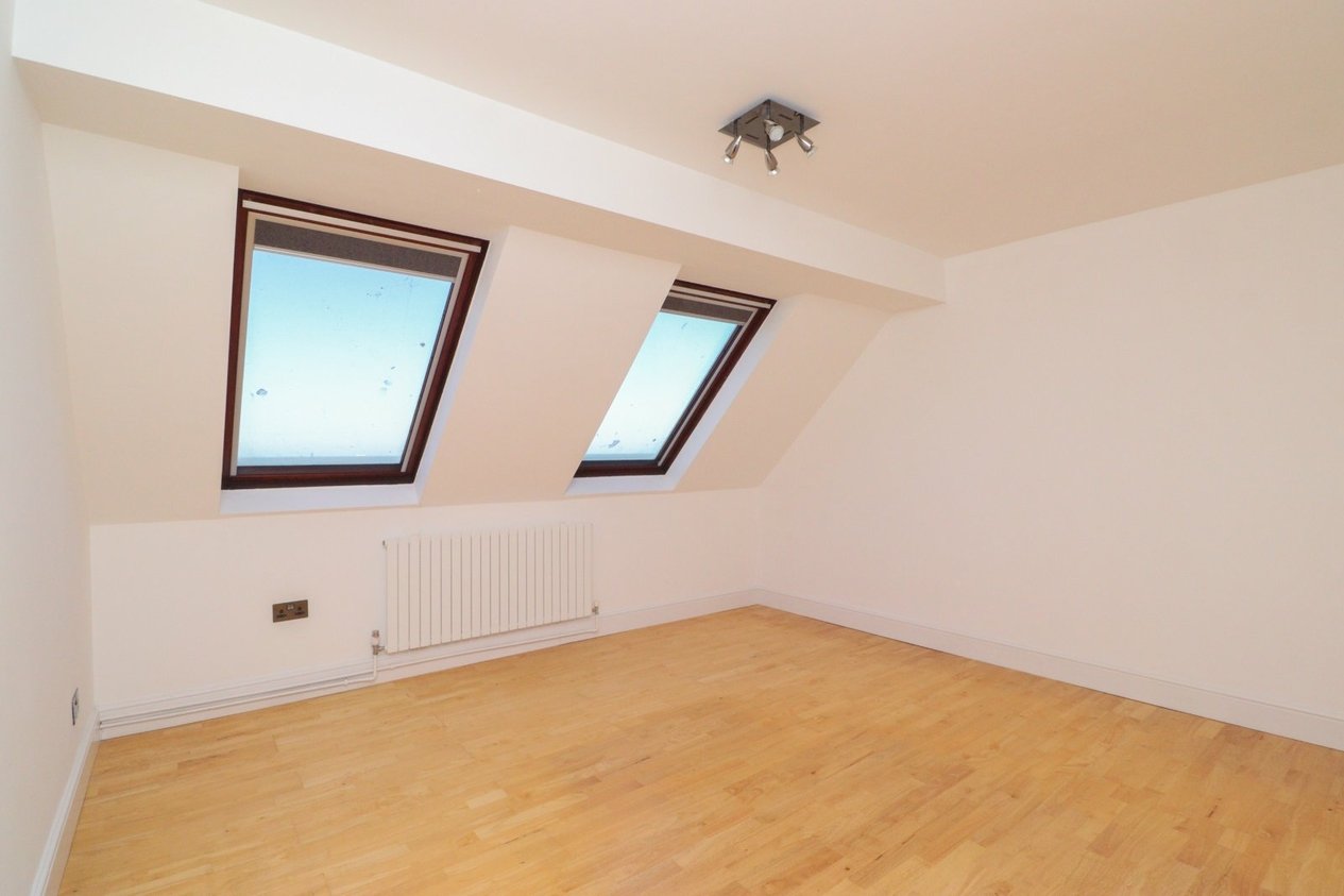Properties For Sale in Rowena Court, 1  St Mildreds Gardens Westgate-on-Sea