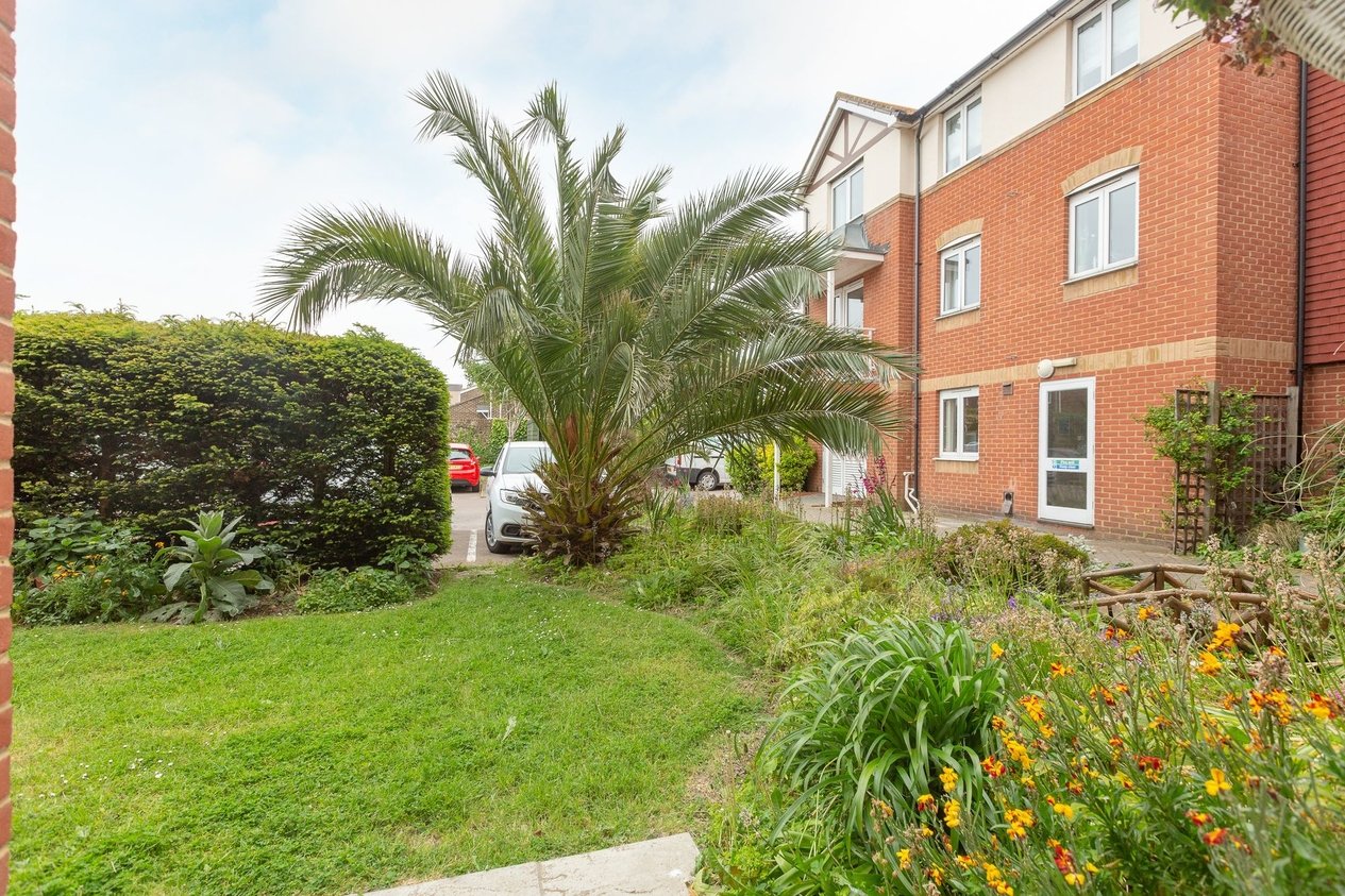 Flat for sale in Rowena Road,Palm Court Rowena Road, WestgateOnSea