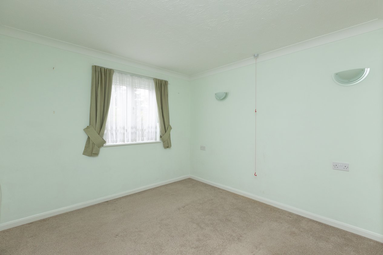Properties Under Offer in Rowena Road Westgate-On-Sea