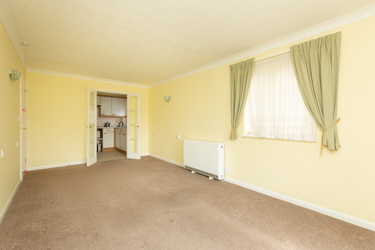 Properties Under Offer in Rowena Road Westgate-On-Sea
