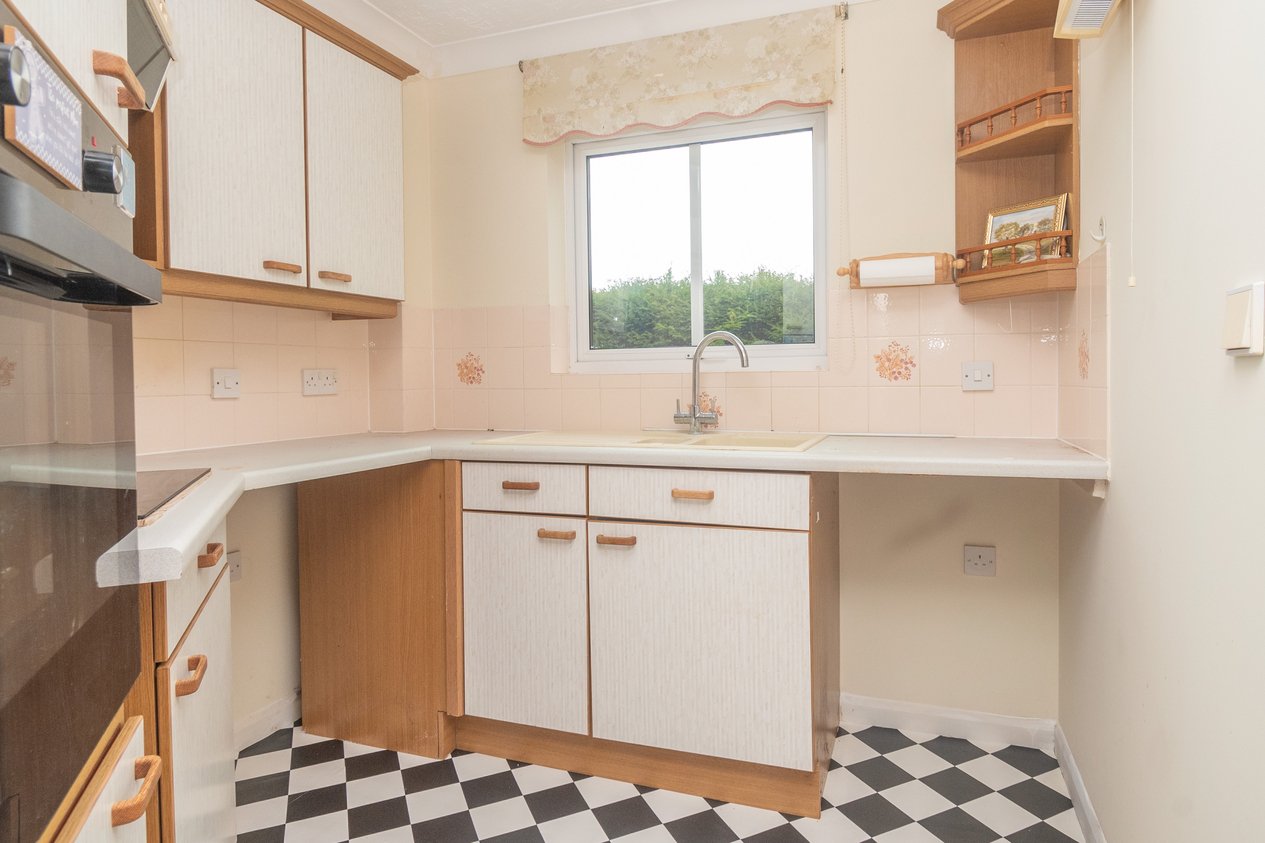 Properties Under Offer in Rowena Road Westgate-On-Sea