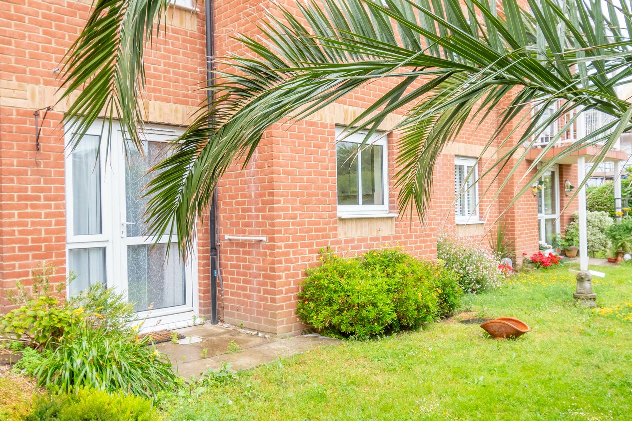 Properties Under Offer in Rowena Road Westgate-On-Sea