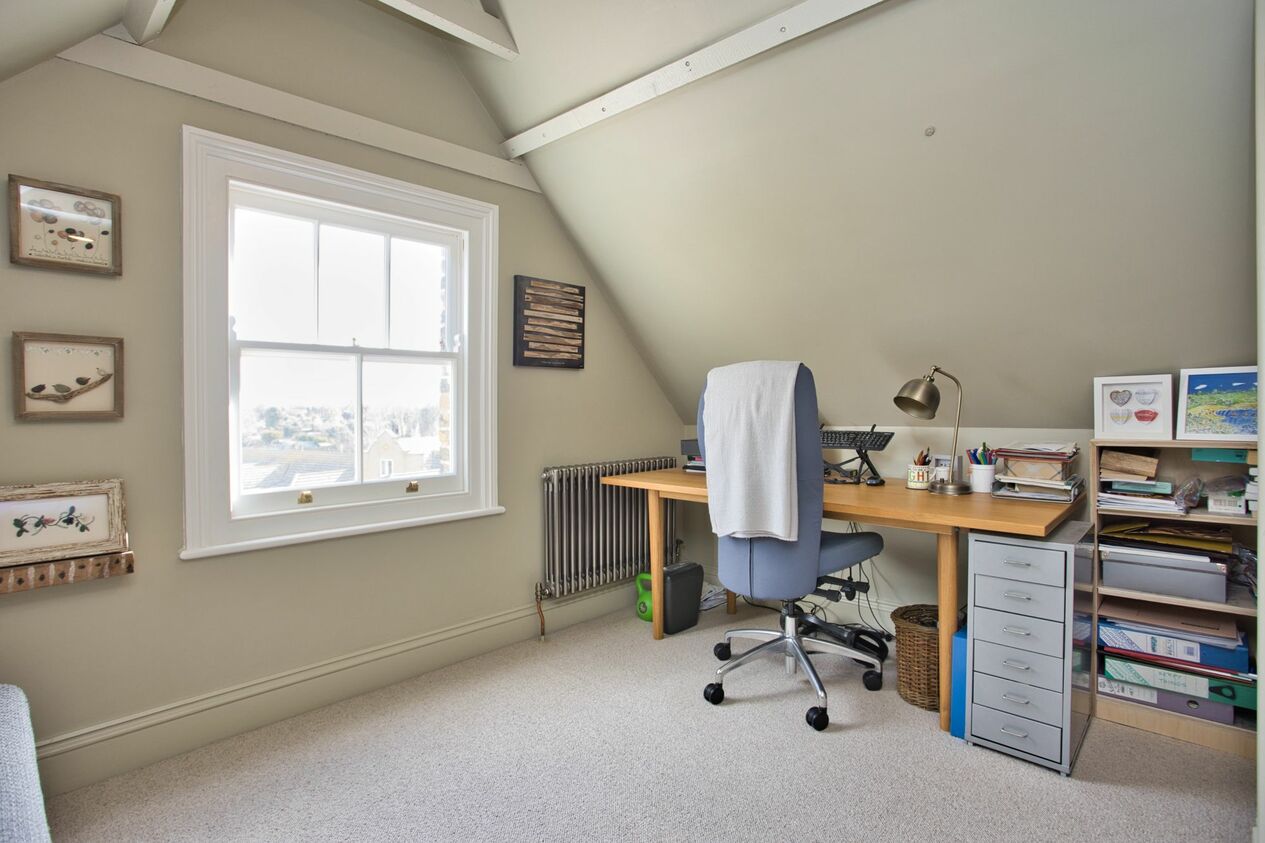 Properties Sold Subject To Contract in Roxburgh Road  Pilar Court
