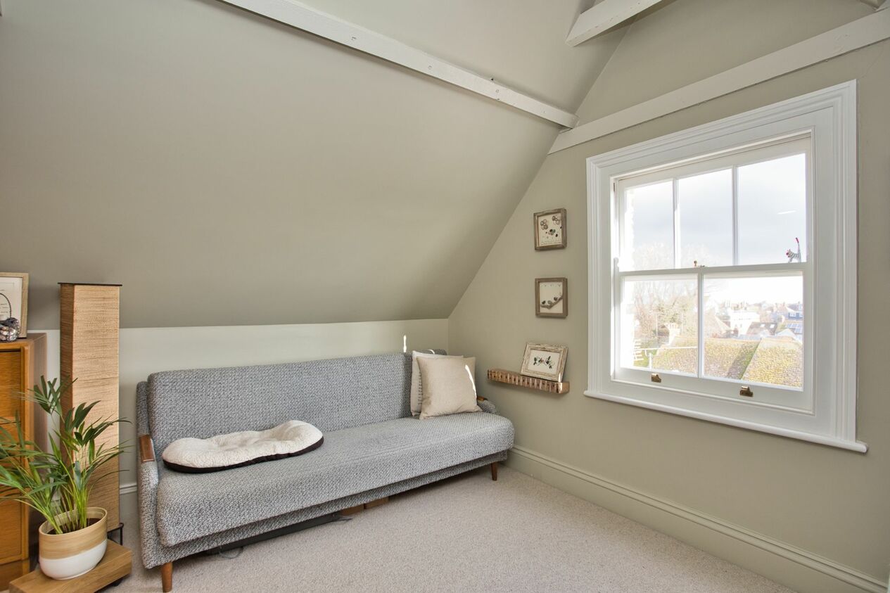 Properties Sold Subject To Contract in Roxburgh Road  Pilar Court
