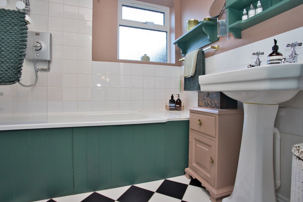 Properties Under Offer in Royal Military Avenue Folkestone