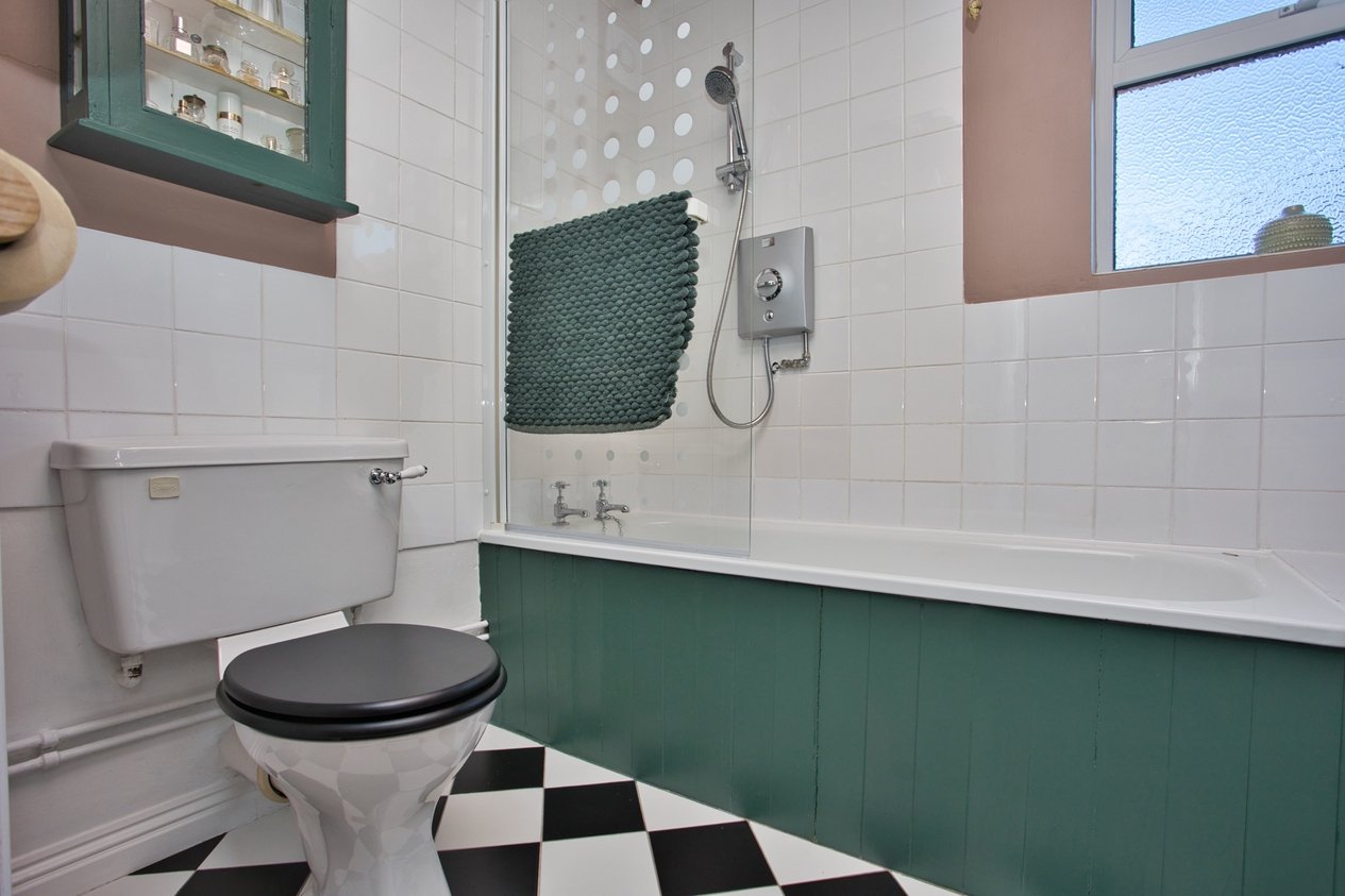 Properties Under Offer in Royal Military Avenue Folkestone
