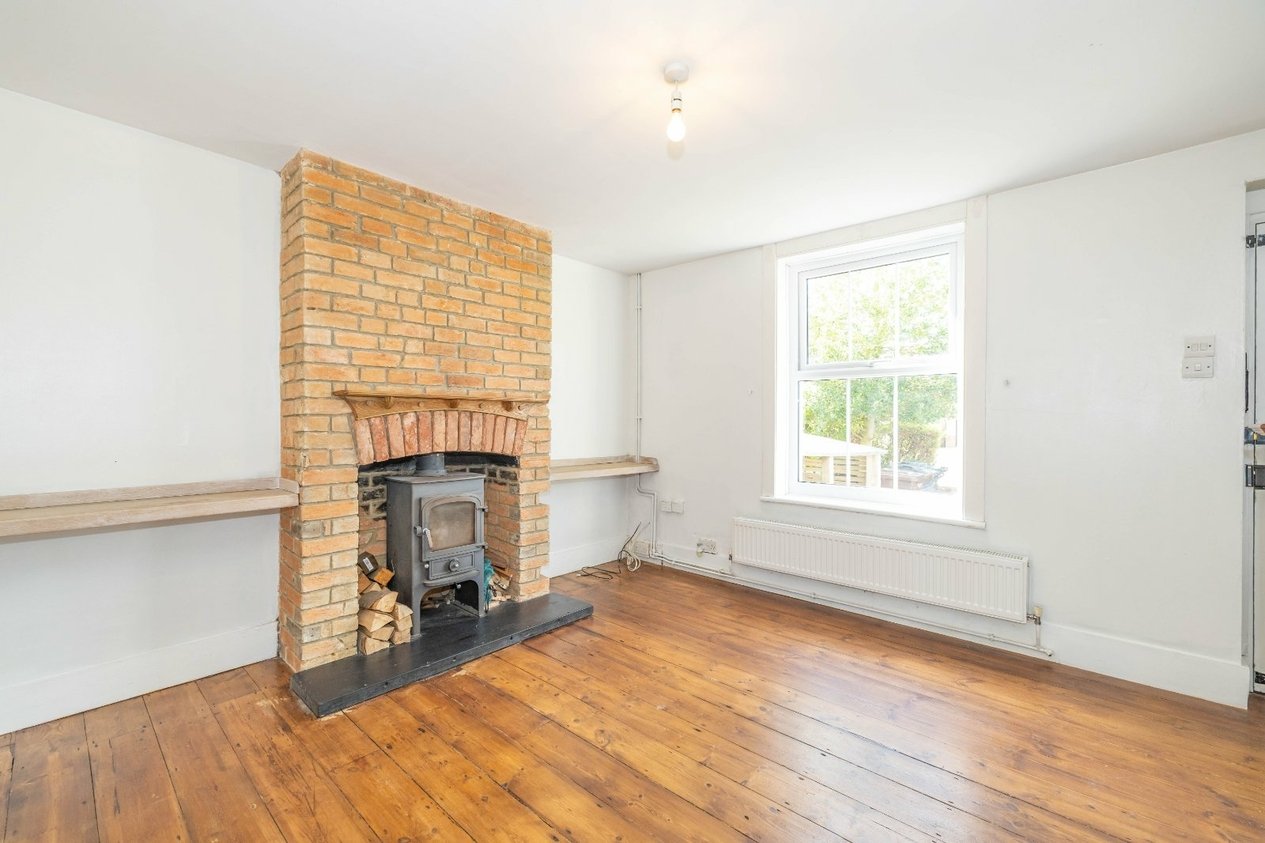 Properties For Sale in Ruckinge Road Bilsington