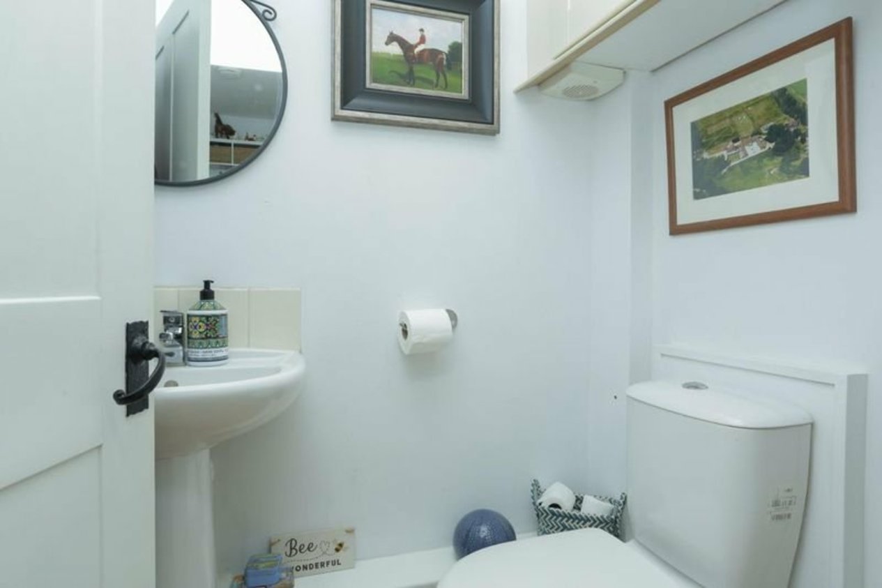 Properties Under Offer in Rushett Lane Norton