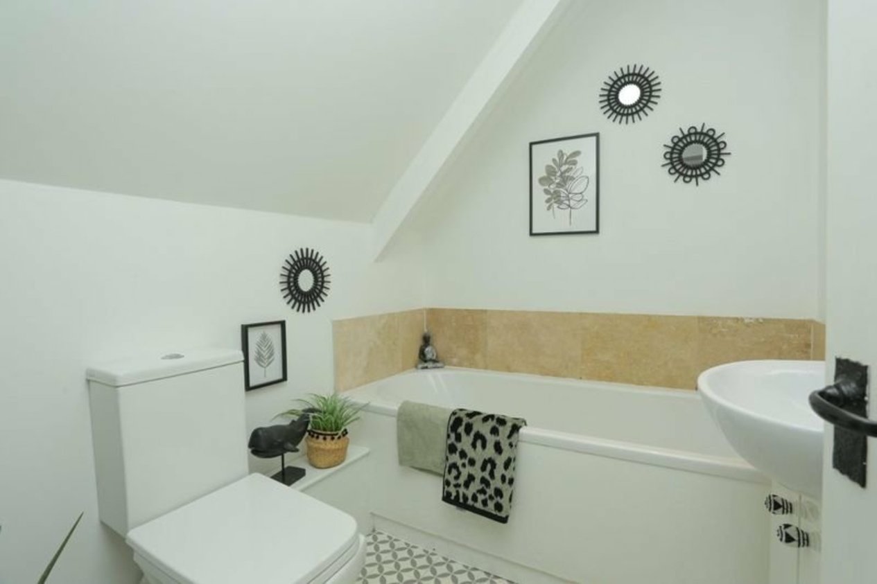 Properties Under Offer in Rushett Lane Norton