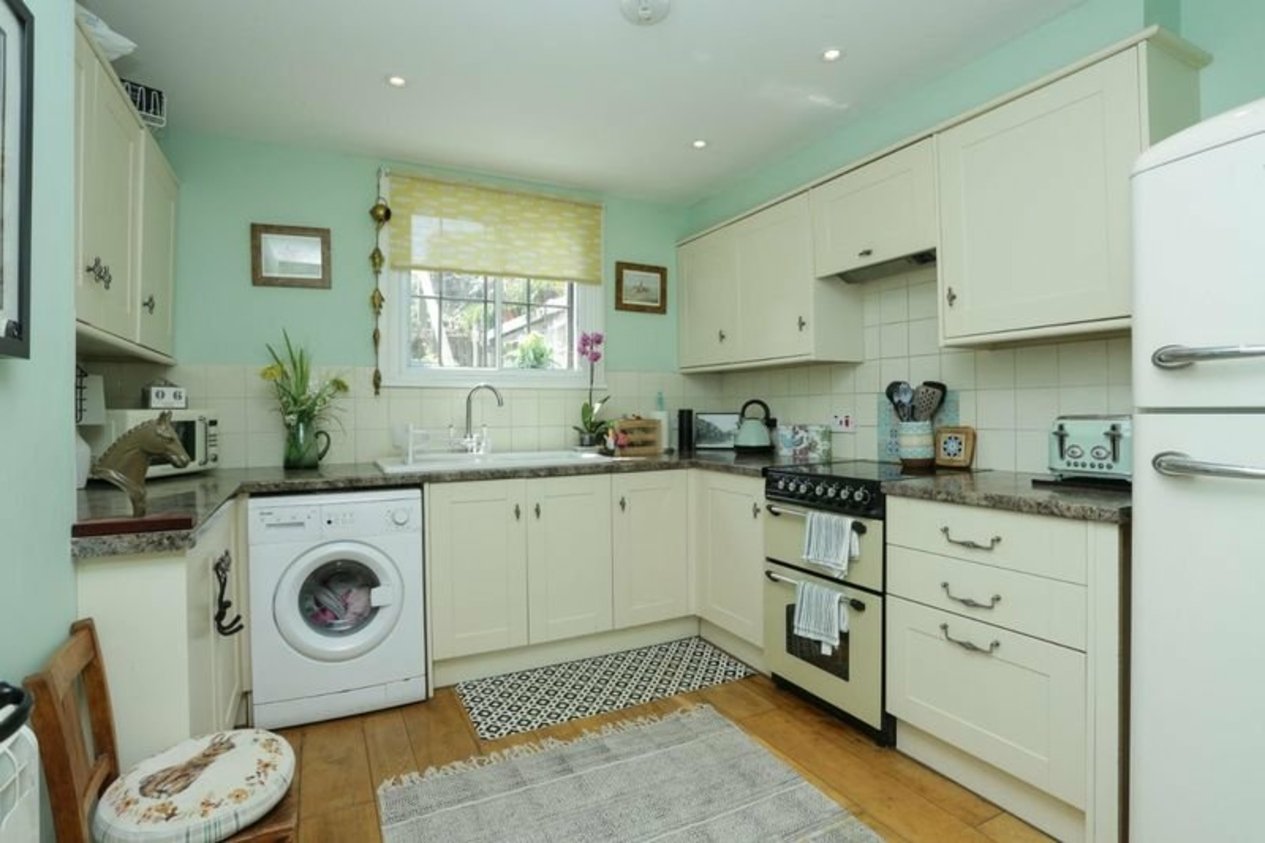 Properties Under Offer in Rushett Lane Norton