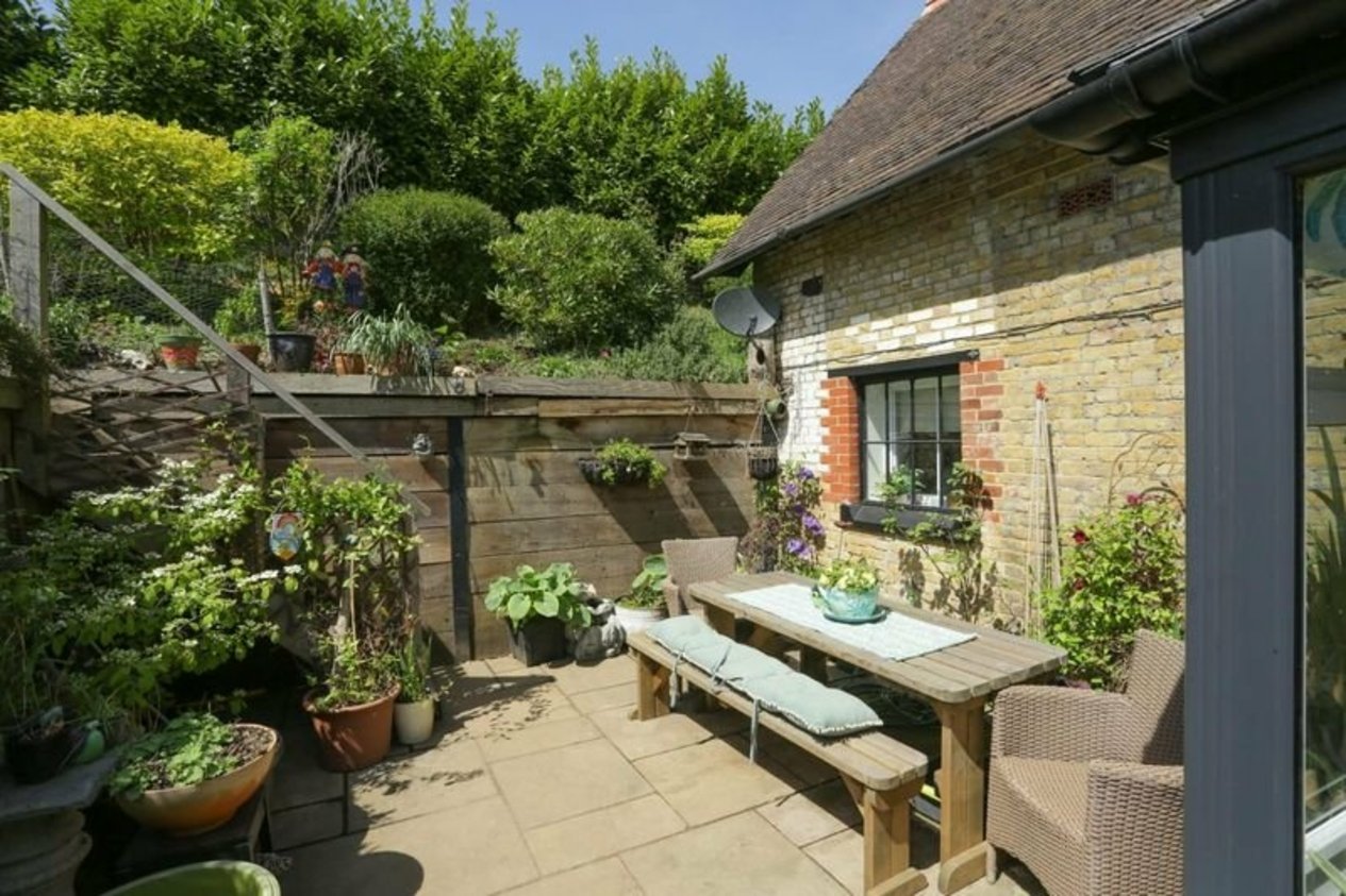 Properties Under Offer in Rushett Lane Norton