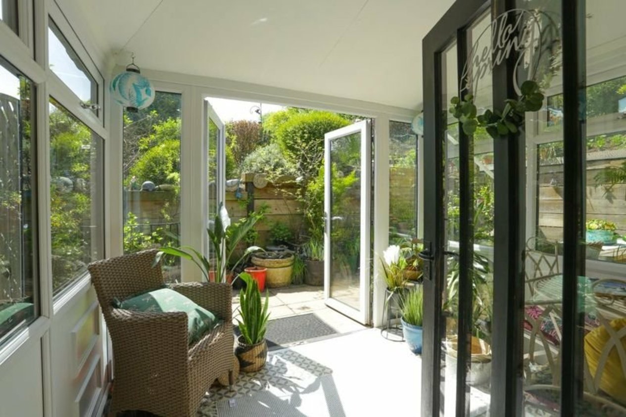 Properties Under Offer in Rushett Lane Norton