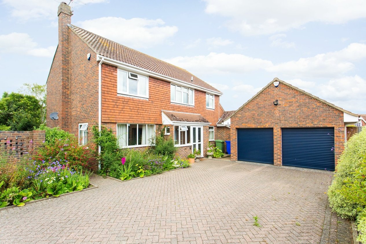 Properties Sold Subject To Contract in Russet Avenue  Faversham