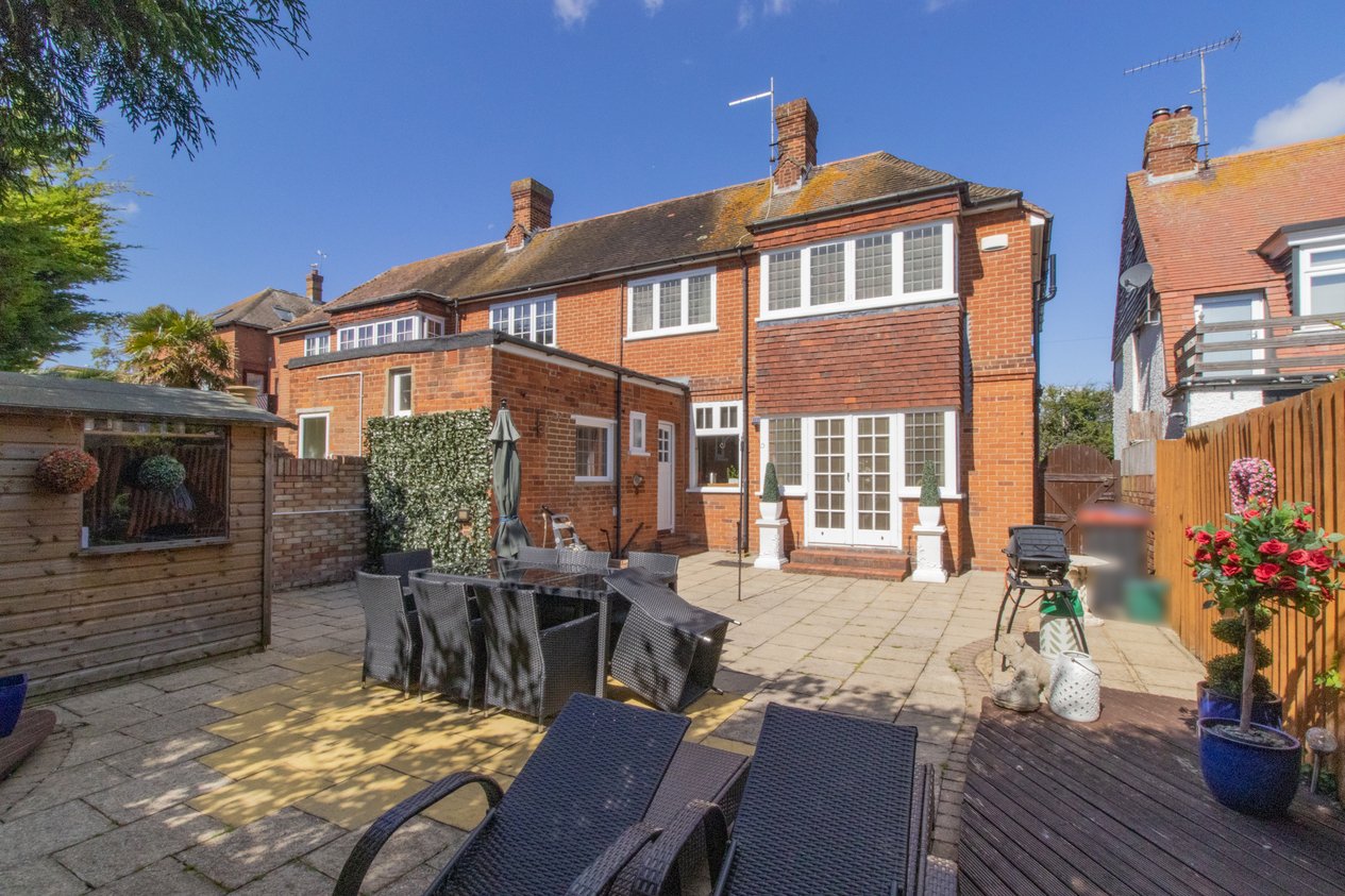 Properties Under Offer in Rutland Gardens Margate