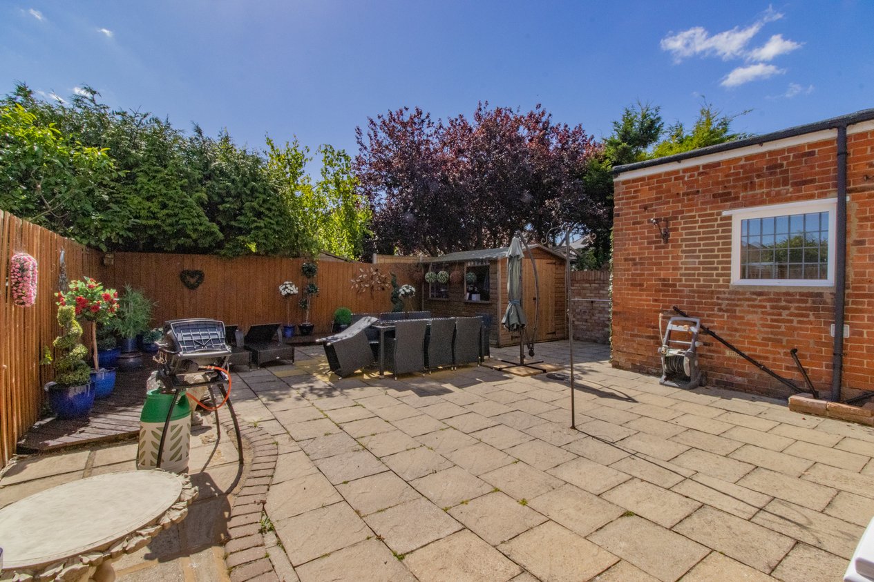 Properties Under Offer in Rutland Gardens Margate
