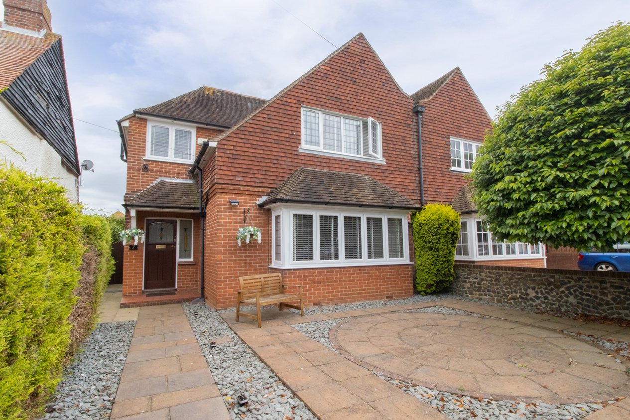 Properties Under Offer in Rutland Gardens Margate