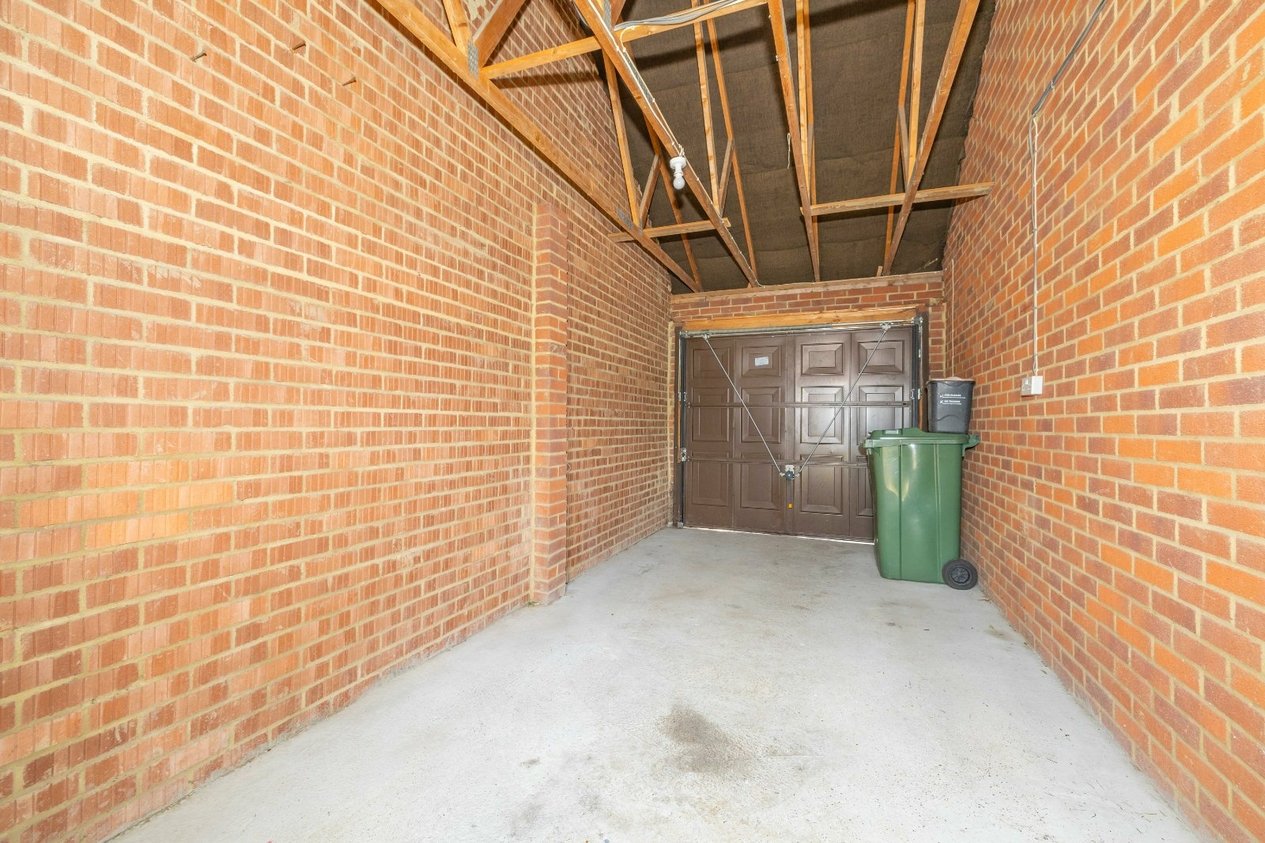 Properties For Sale in Rye Court Ashford