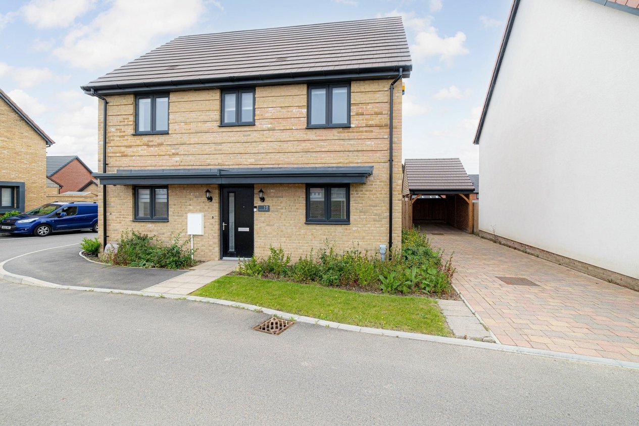 Properties Sold Subject To Contract in Saddleback Close  Kingsnorth