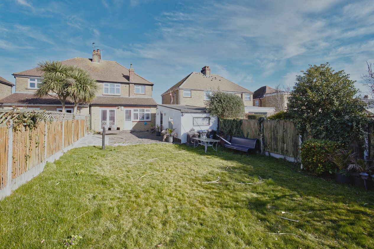 Properties For Sale in Salisbury Avenue  Broadstairs