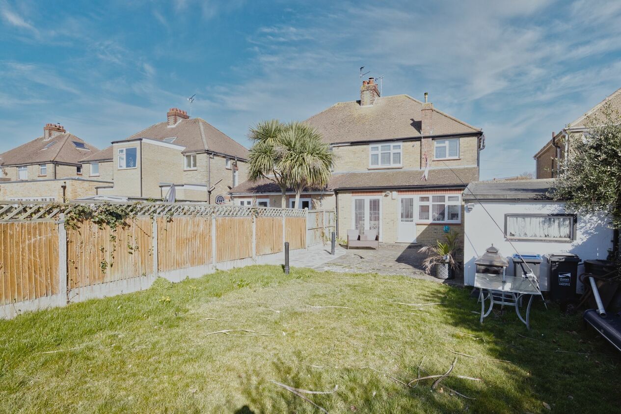 Properties For Sale in Salisbury Avenue  Broadstairs