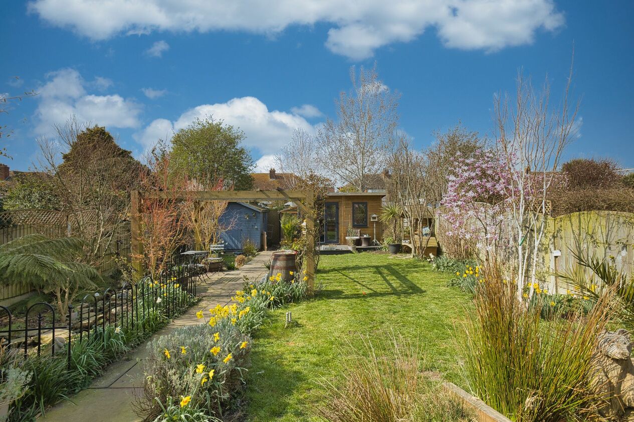 Properties For Sale in Salisbury Avenue  Broadstairs