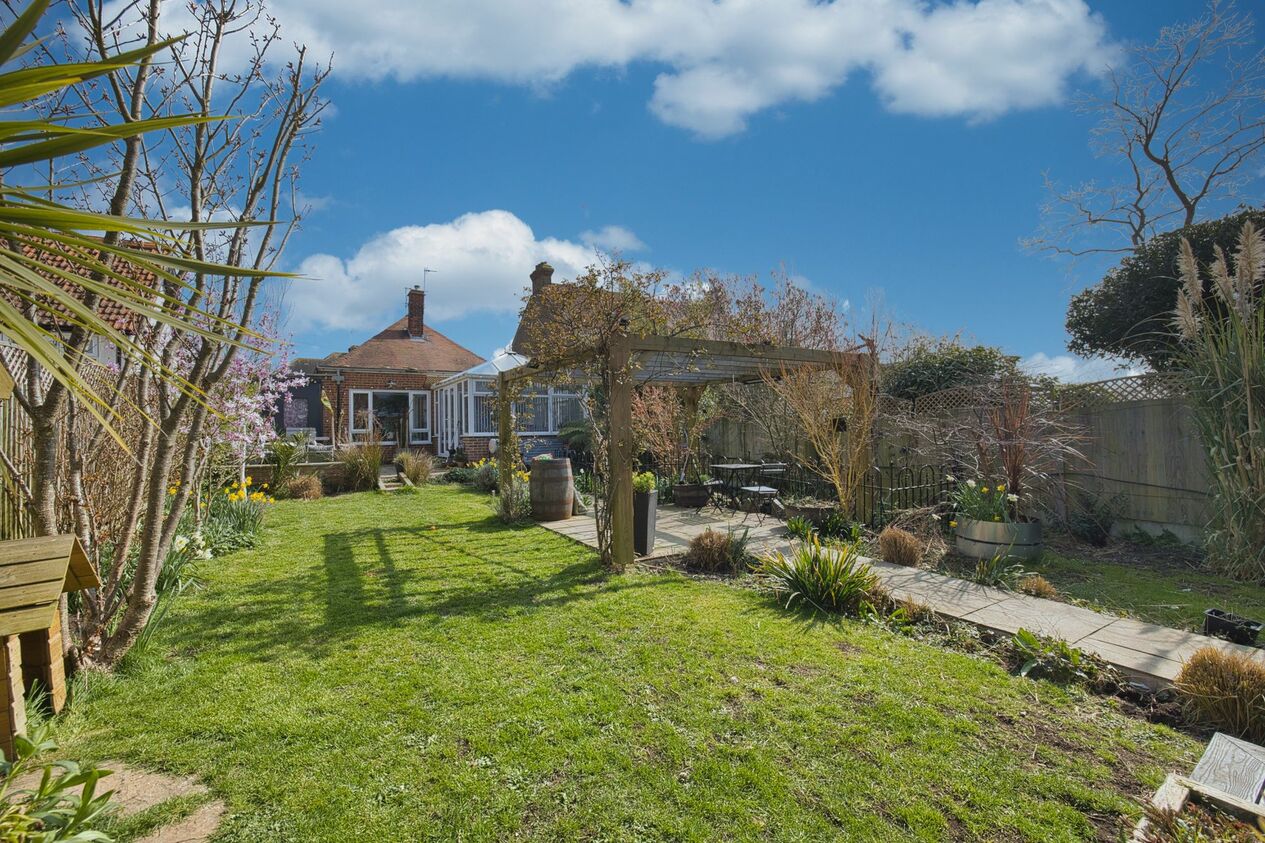 Properties For Sale in Salisbury Avenue  Broadstairs