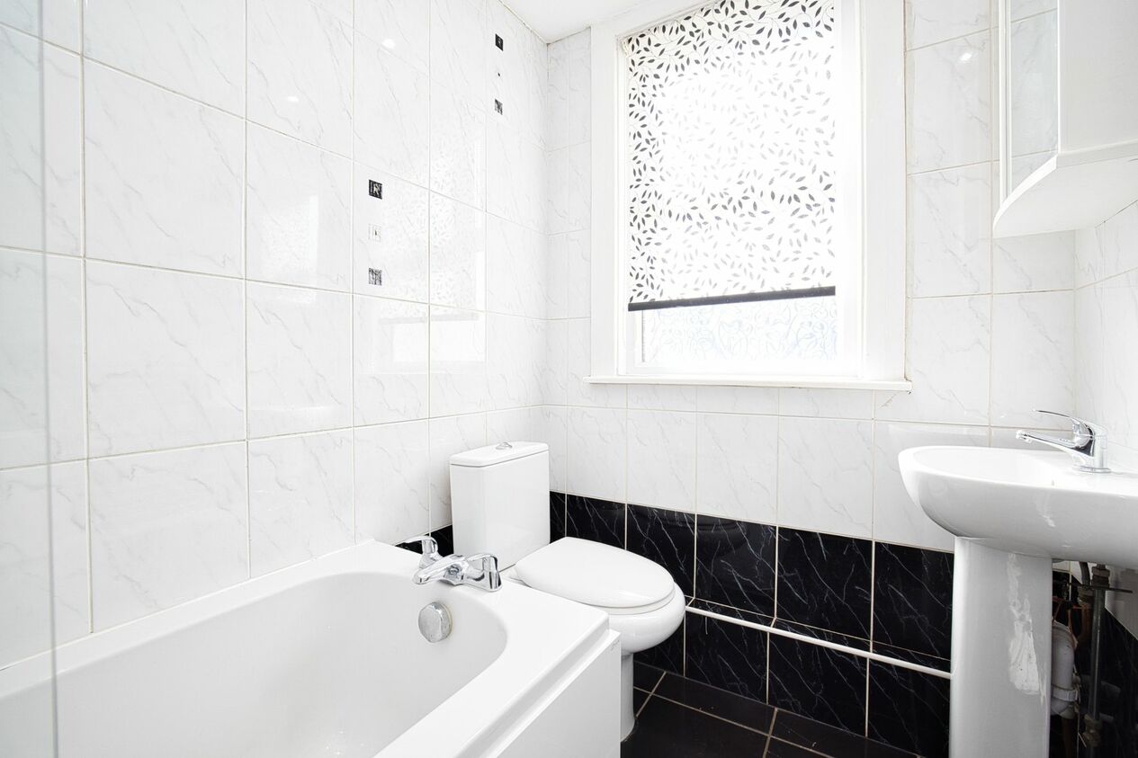 Properties Sold Subject To Contract in Salts Drive  The Lodge Salts Drive