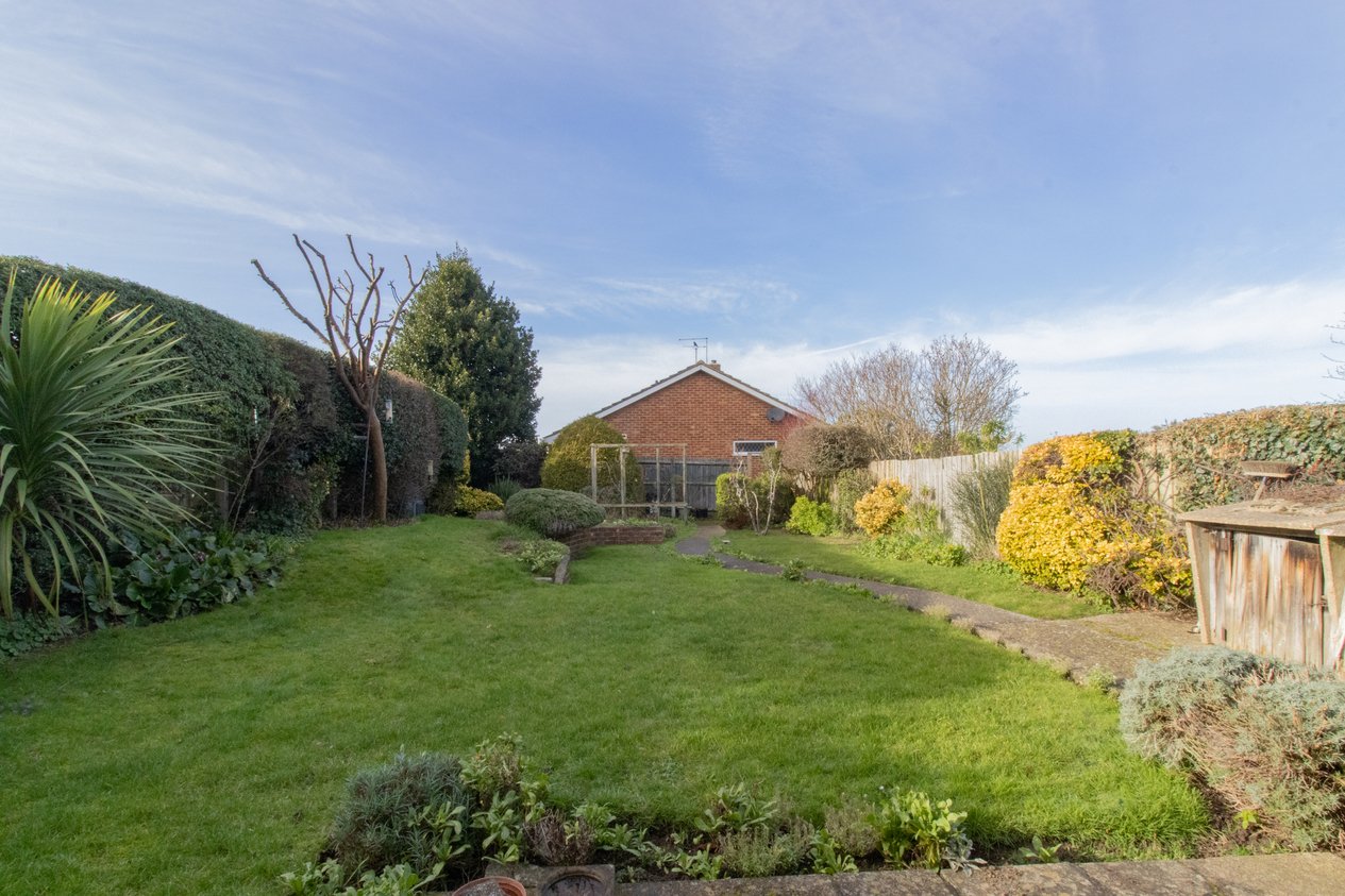 Properties Under Offer in Saltwood Gardens Cliftonville