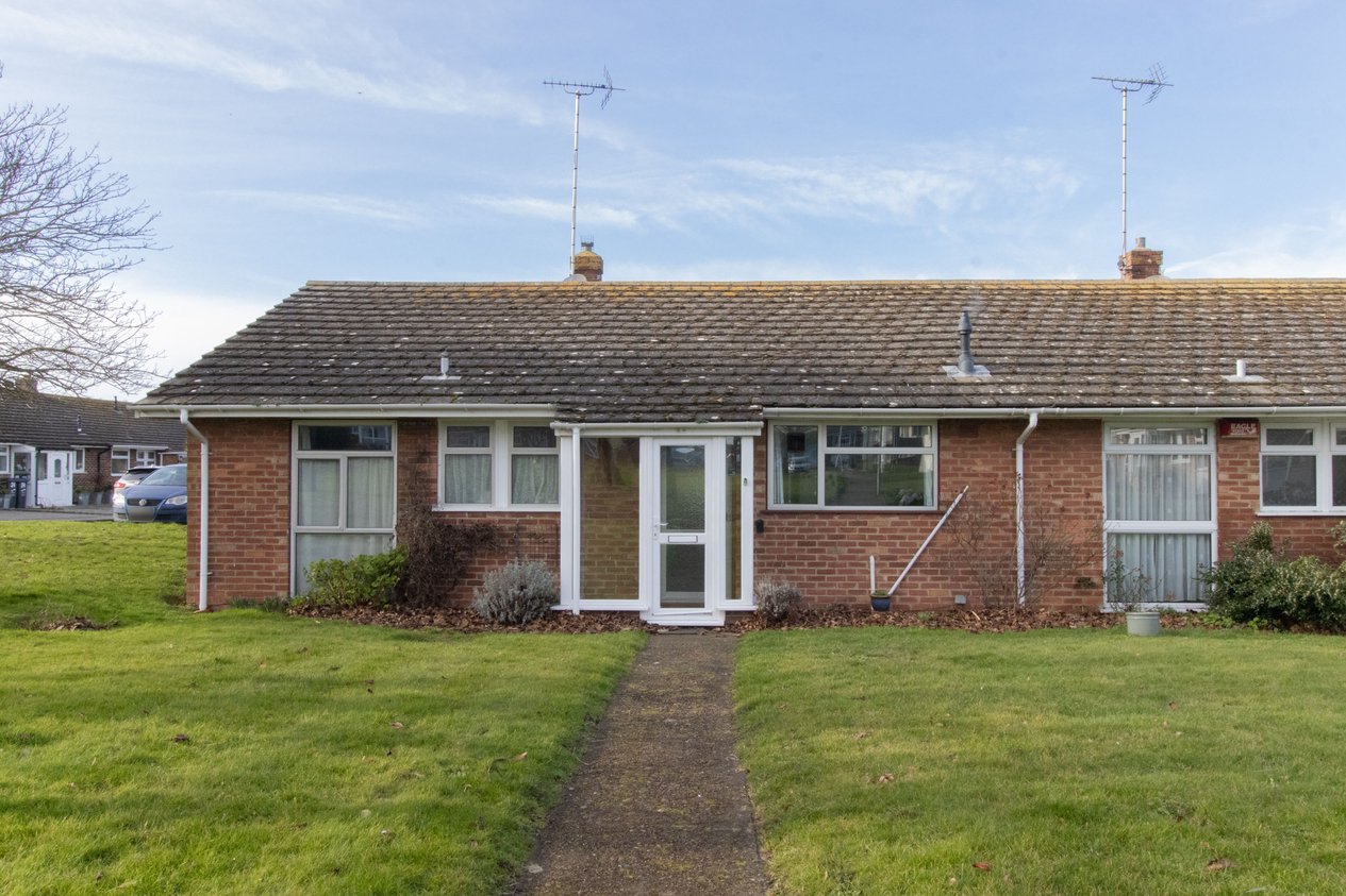 Properties Under Offer in Saltwood Gardens Cliftonville