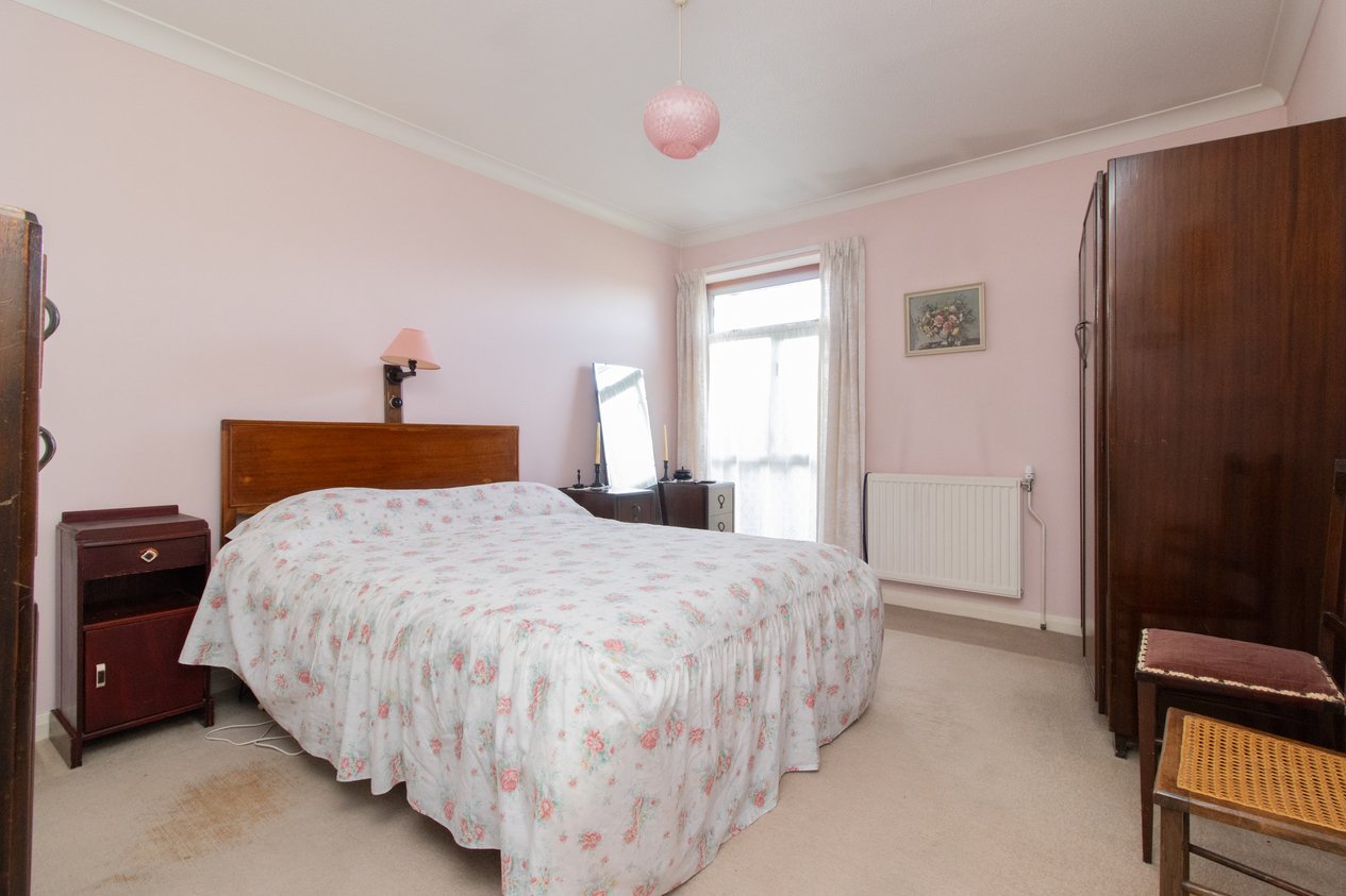 Properties Under Offer in Saltwood Gardens Cliftonville