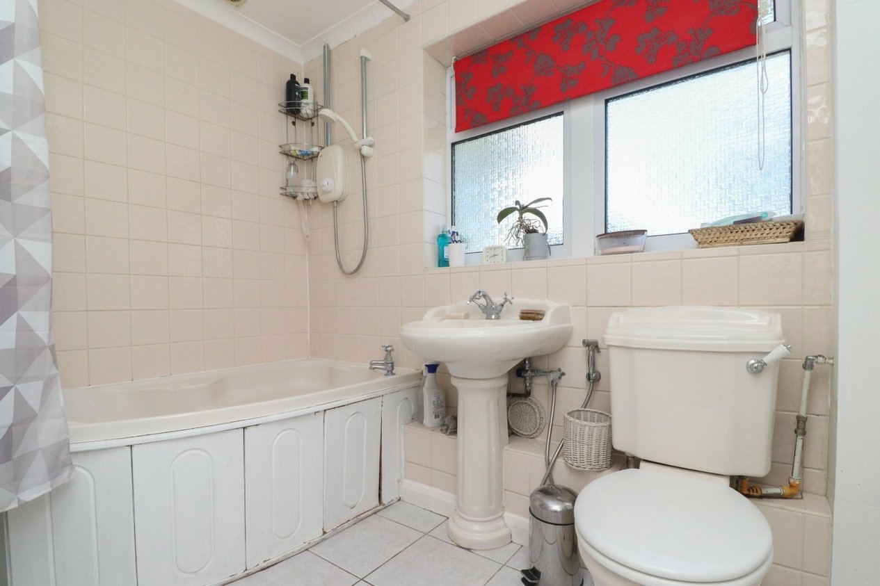 Properties Under Offer in Saltwood Gardens Margate