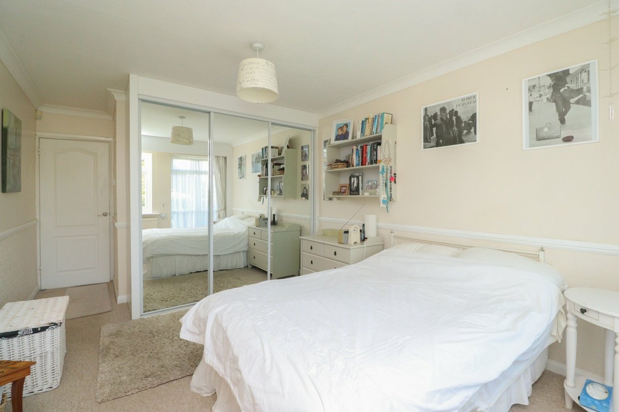 Properties Under Offer in Saltwood Gardens Margate