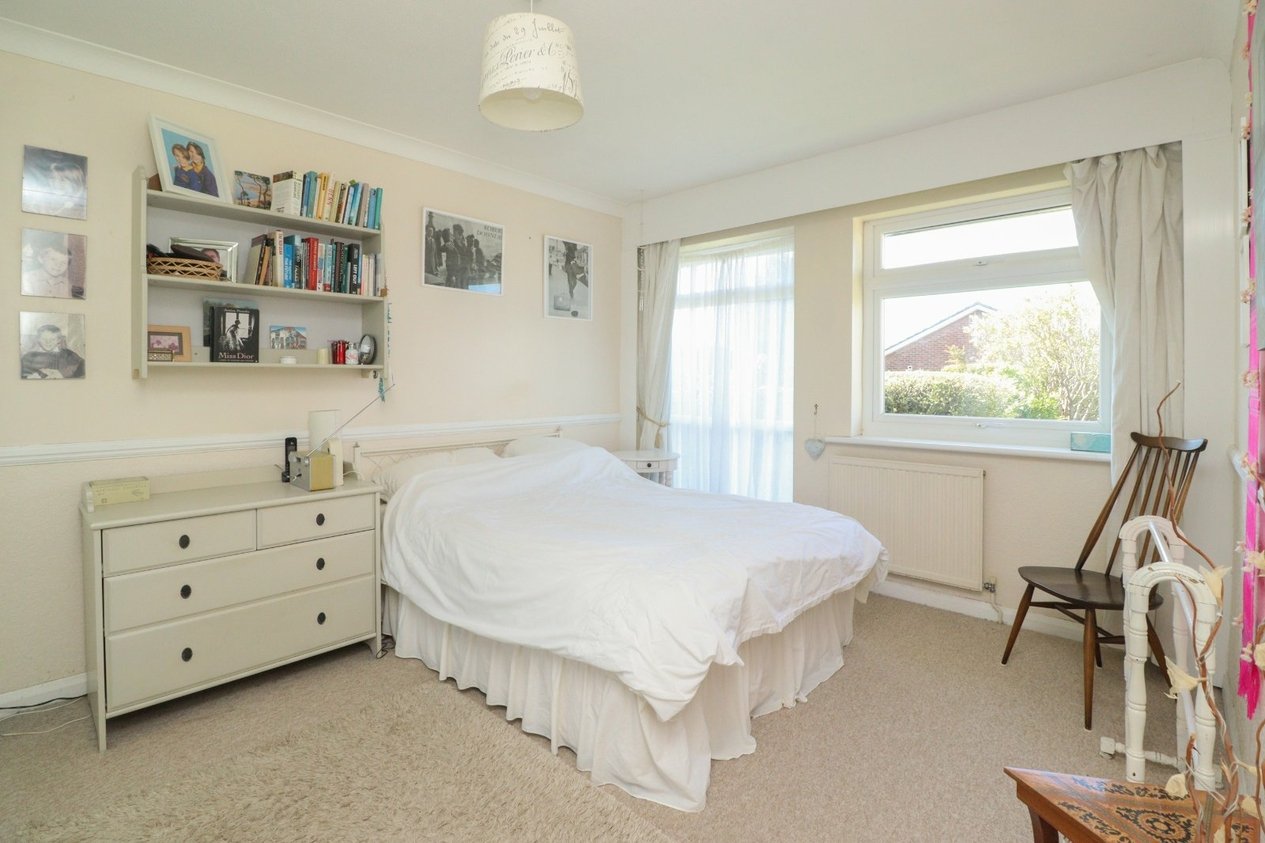 Properties Under Offer in Saltwood Gardens Margate