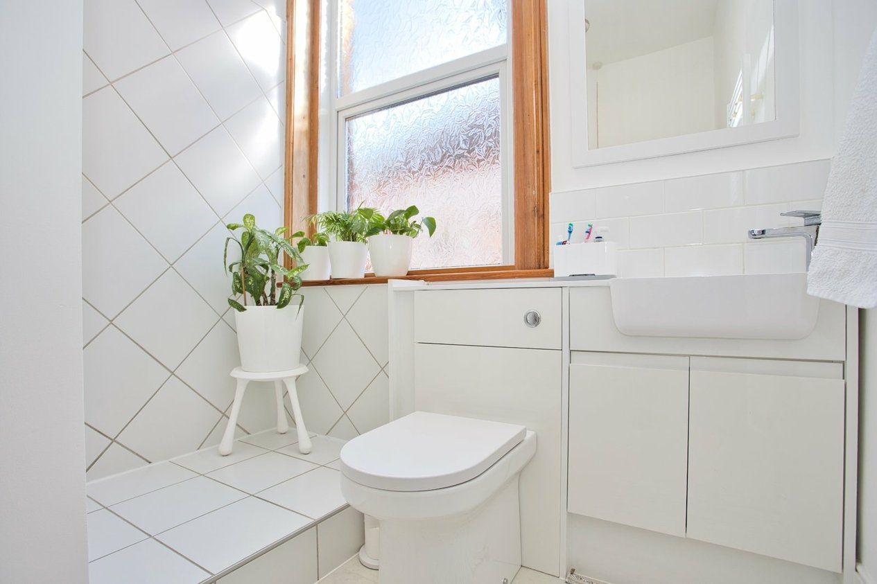 Properties For Sale in Sandgate Road Folkestone