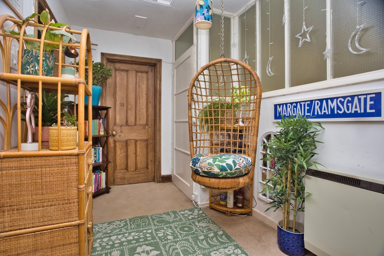 Properties For Sale in Sandgate Road Folkestone