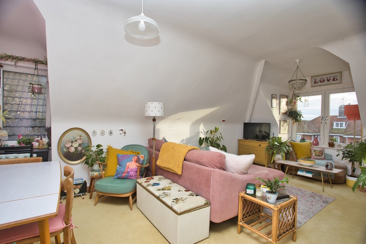 Properties For Sale in Sandgate Road Folkestone