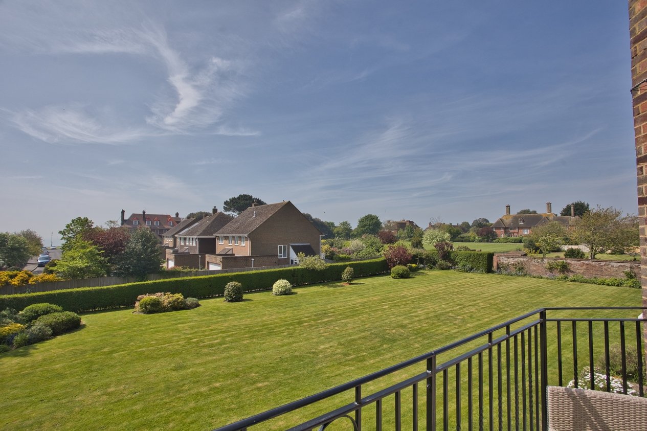 Properties For Sale in Sandgate Road Folkestone