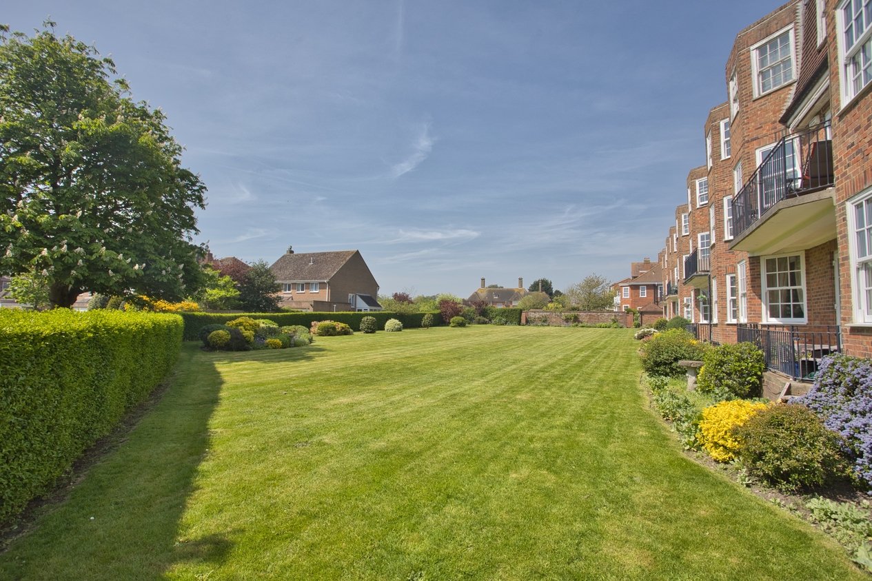 Properties For Sale in Sandgate Road Folkestone