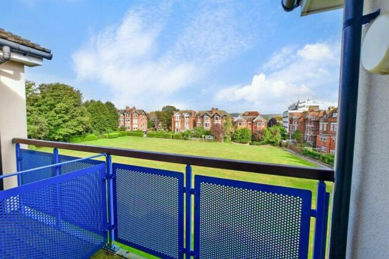 Properties Sold Subject To Contract in Sandgate Road  Garden House Court